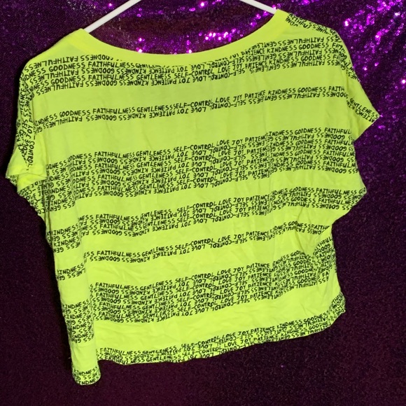 Mid Riff Tee - Picture 2 of 3